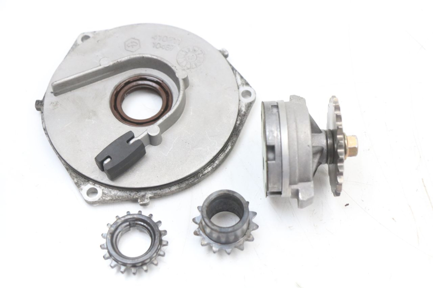 photo de POMPE A HUILE PIAGGIO FLY 4T 50 (2004 - 2010) - Détail de la pièce