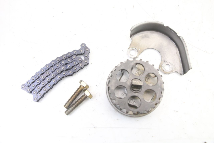 photo de POMPE A HUILE KYMCO GRAND DINK 125 (2008 - 2014) - Autre angle de vue