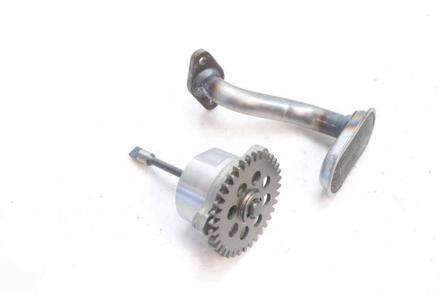 photo de POMPE A HUILE SUZUKI GSR 600 (2005 - 2012) - Détail de la pièce