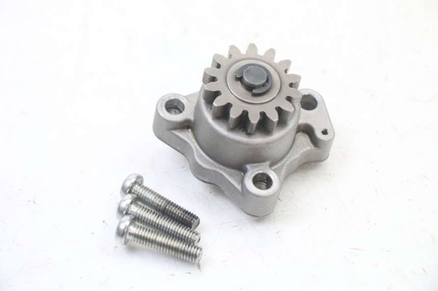 photo de POMPE A HUILE HYOSUNG GTR 125 (2006 - 2008) - Autre angle de vue