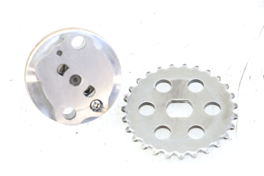 photo de POMPE A HUILE HONDA FES S-WING SWING 125 (2007 - 2015) - Zoom état d’usage