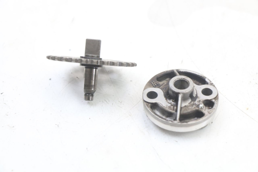 photo de POMPE A HUILE HONDA NES AROBASE 125 (2000 - 2003) - Zoom état d’usage