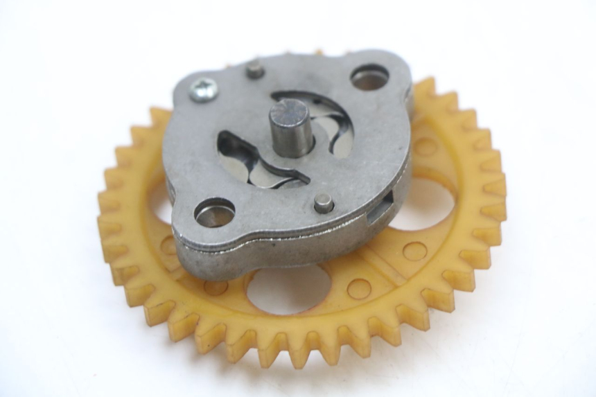 photo de POMPE A HUILE SYM JET 14 4T 50 (2018 - 2022) - Gros plan technique