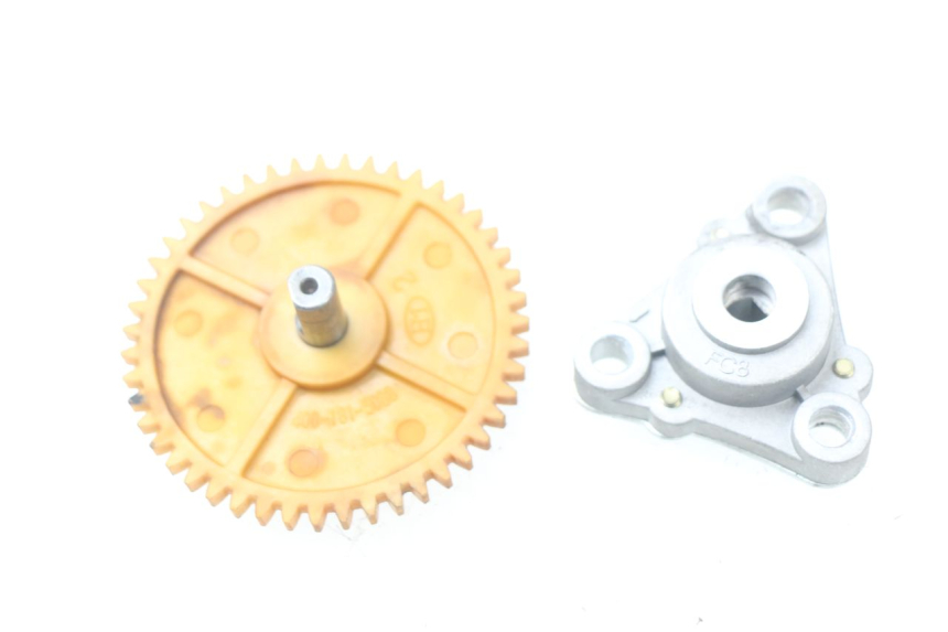 photo de POMPE A HUILE PEUGEOT KISBEE 4T 50 (2010 - 2017) - Détail de la pièce