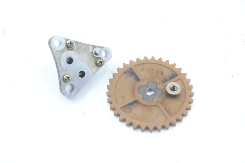 photo de POMPE A HUILE KYMCO DINK 4T 50 (2007 - 2018) - Détail de la pièce