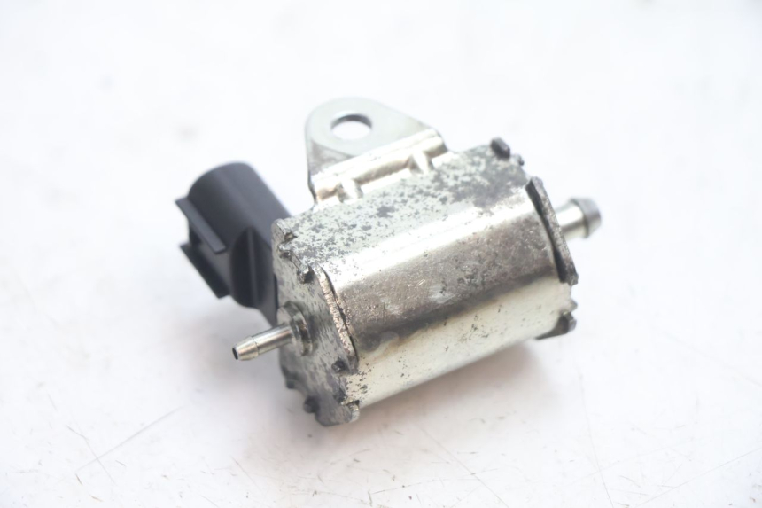 photo de POMPE A HUILE PEUGEOT LUDIX SNAKE 2T 50 (2004 - 2014) - Autre angle de vue