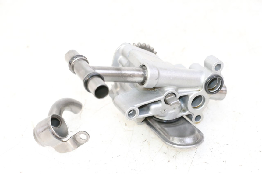 photo de POMPE A HUILE HONDA NTV DEAUVILLE 650 (2001 - 2006) - Autre angle de vue