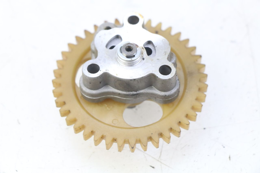 photo de POMPE A HUILE SPY RACING F3 350 (2015 - 2022) - Zoom état d’usage