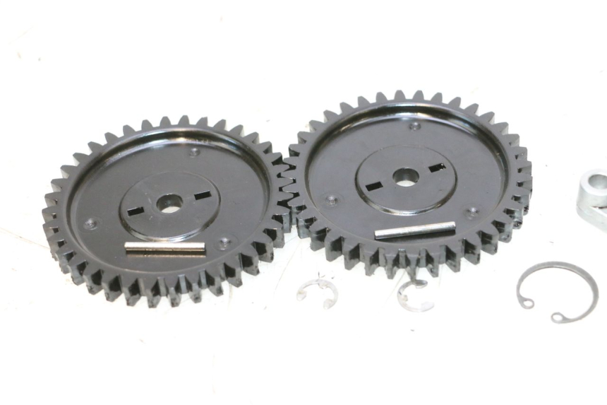 photo de POMPE A HUILE PEUGEOT SATELIS COMPRESSOR K15 125 (2006 - 2009) - Autre angle de vue