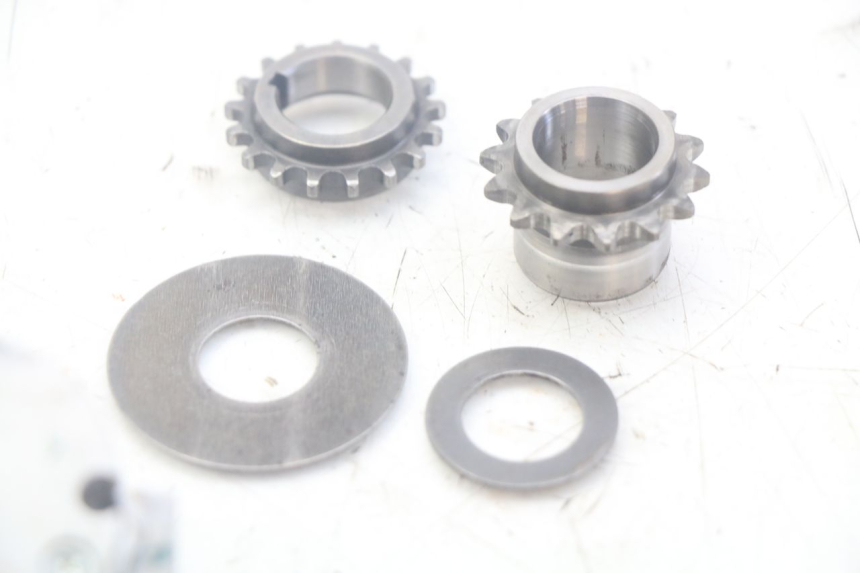 photo de POMPE A HUILE APRILIA SCARABEO 100 (2003 - 2012) - Détail de la pièce