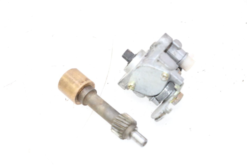 photo de POMPE A HUILE PEUGEOT SPEEDFIGHT LC 50 (1996 - 2002) - Détail de la pièce