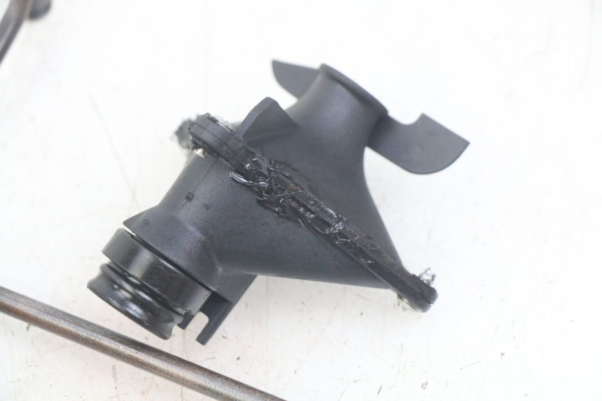 photo de POMPE A HUILE TRIUMPH SPRINT ST 955 (1999 - 2001) - Vue d’ensemble