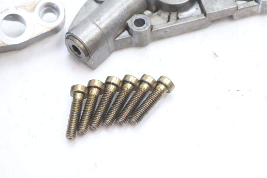 photo de POMPE A HUILE DUCATI SS IE DS CARENEE 1000 (2002 - 2006) - Autre angle de vue