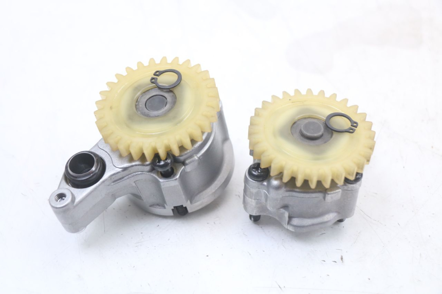 photo de POMPE A HUILE YAMAHA TDM ABS 900 (2002 - 2014) - Autre angle de vue