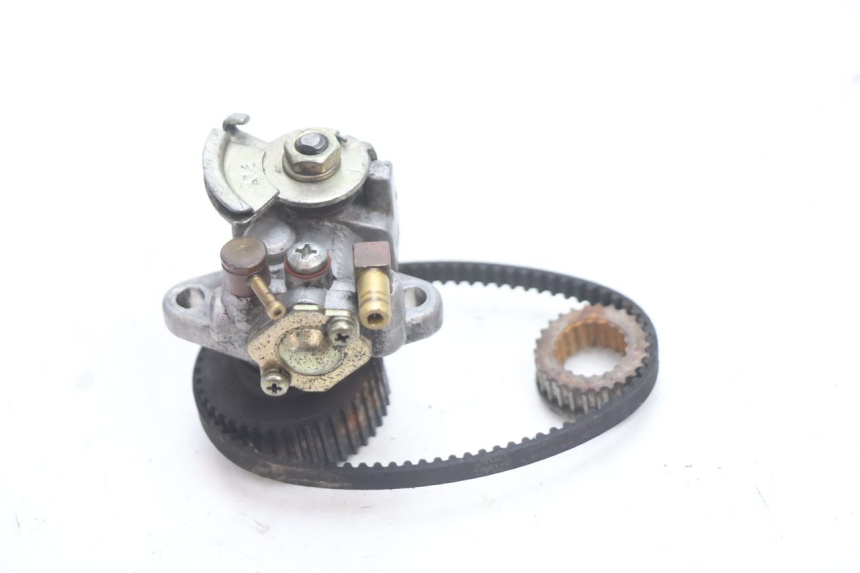 photo de POMPE A HUILE PIAGGIO TYPHOON 50 (2000 - 2009) - Autre angle de vue