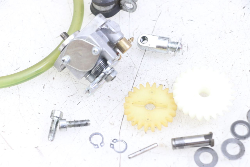 photo de POMPE A HUILE FANTIC XM PERFORMANCE 2T 50 (2021 - 2022) - Zoom état d’usage