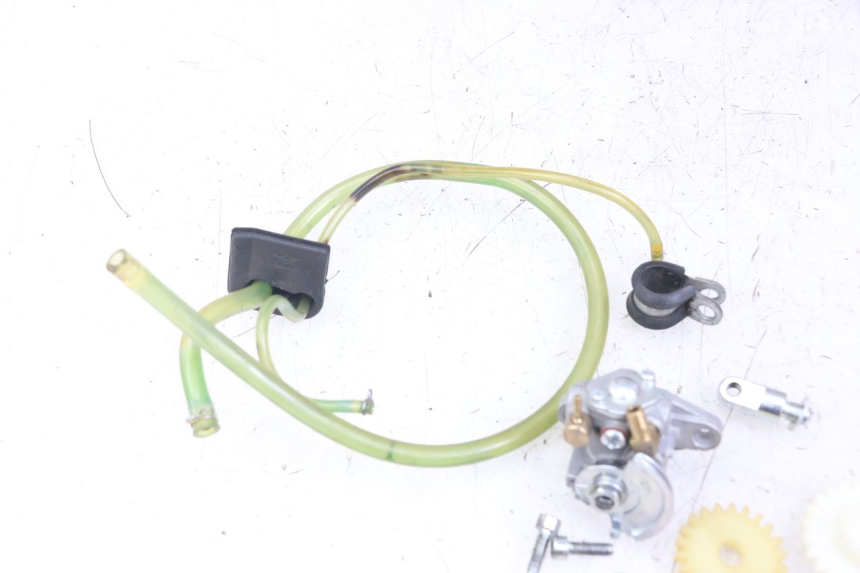 photo de POMPE A HUILE FANTIC XM PERFORMANCE 2T 50 (2021 - 2022) - Points de fixation