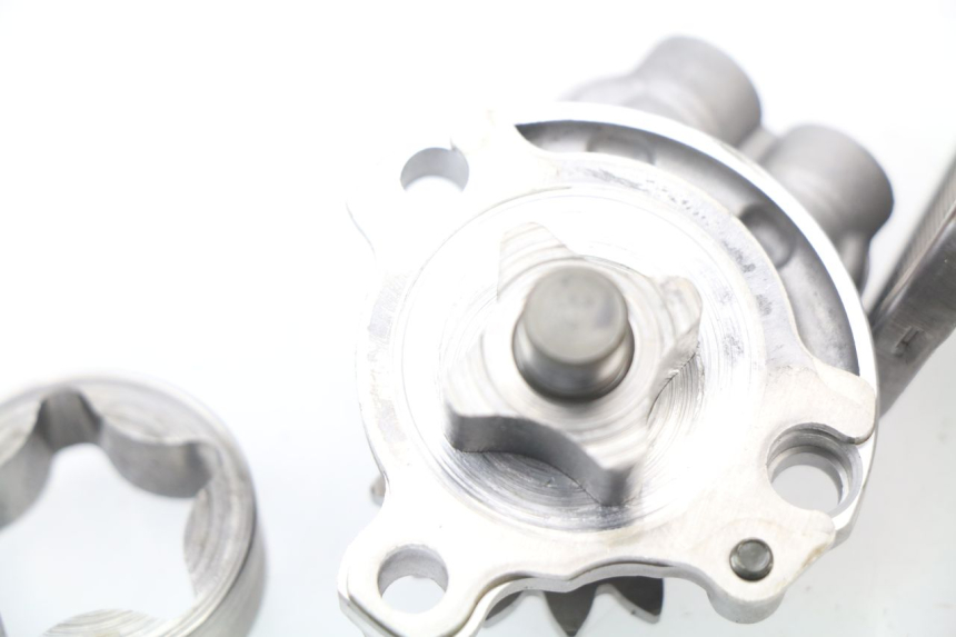 photo de POMPE A HUILE YAMAHA YZ-F YZF 250 (2007 - 2013) - Autre angle de vue