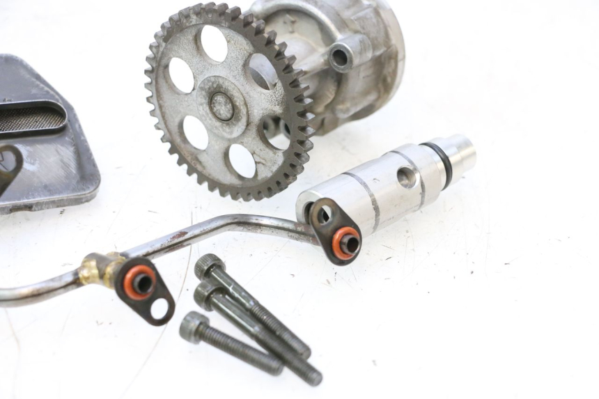 photo de POMPE A HUILE YAMAHA YZF R GENESIS 750 (1993 - 1998) - Vue d’ensemble
