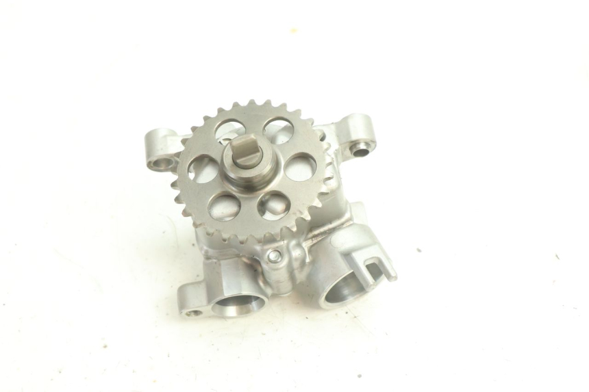 photo de POMPE A HUILE YAMAHA YZF R6 600 (2008 - 2009) - Autre angle de vue