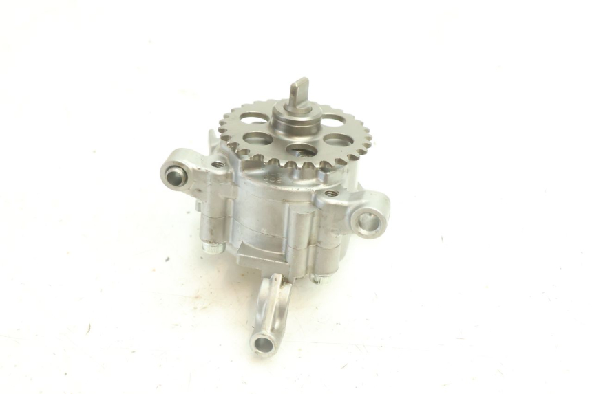 photo de POMPE A HUILE YAMAHA YZF R6 600 (2008 - 2009) - Gros plan technique