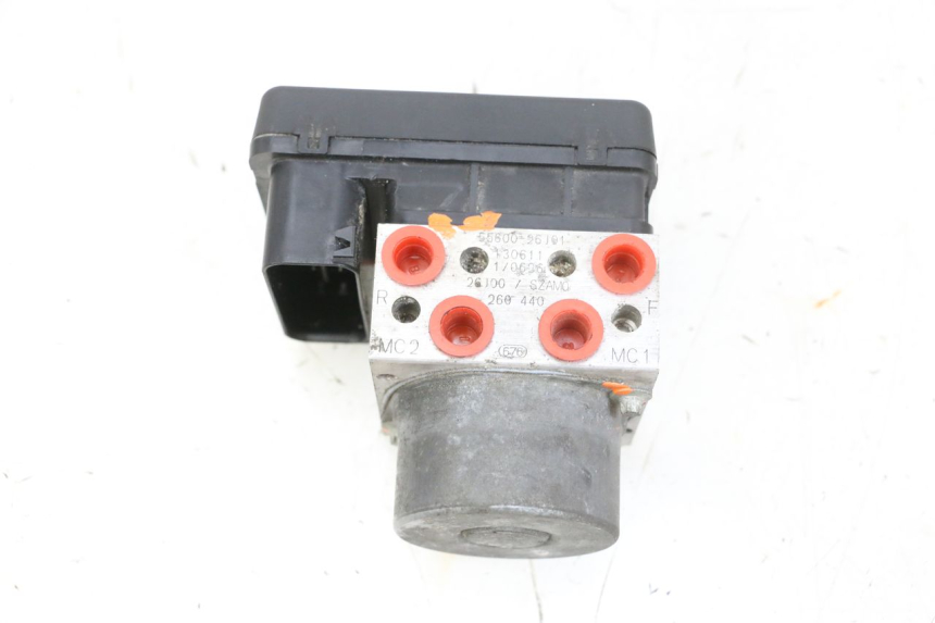 photo de POMPE ABS  SUZUKI BURGMAN 650 (2013 - 2020) - Détail de la pièce