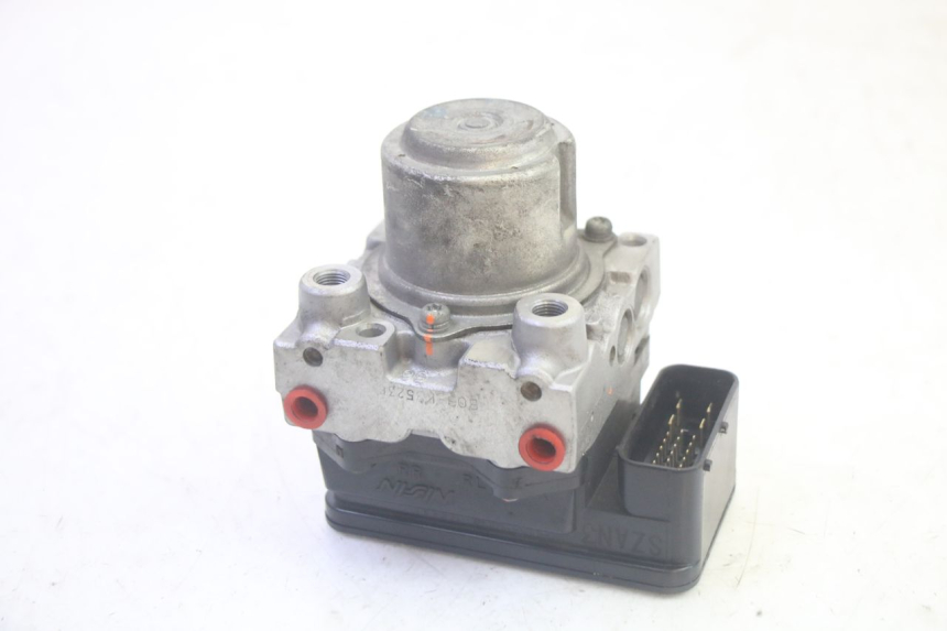 photo de POMPE ABS  SUZUKI BURGMAN EXECUTIVE ABS 650 (2006 - 2012) - Détail de la pièce