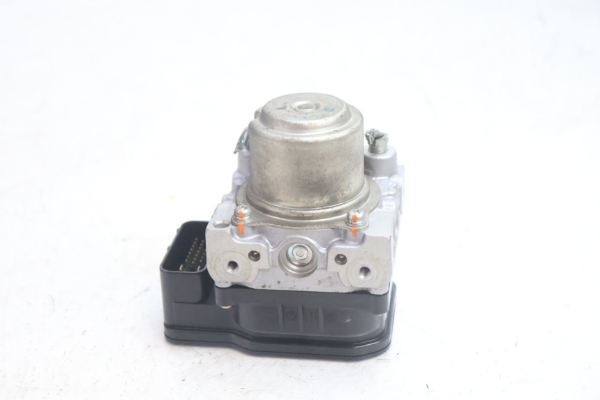 photo de POMPE ABS  SUZUKI BURGMAN EXECUTIVE ABS 650 (2006 - 2012) - Vue d’ensemble