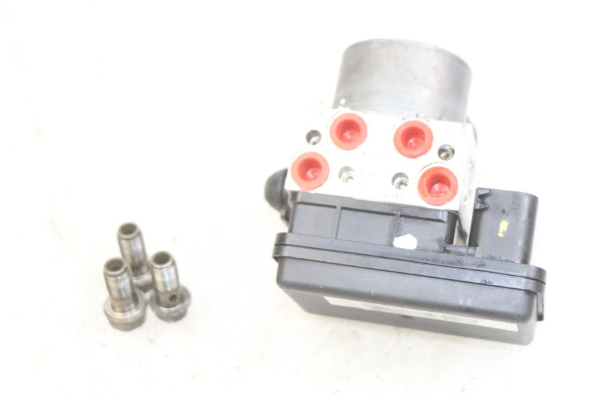 photo de POMPE ABS KYMCO DOWNTOWN ABS 125 (2015 - 2017) - Gros plan technique