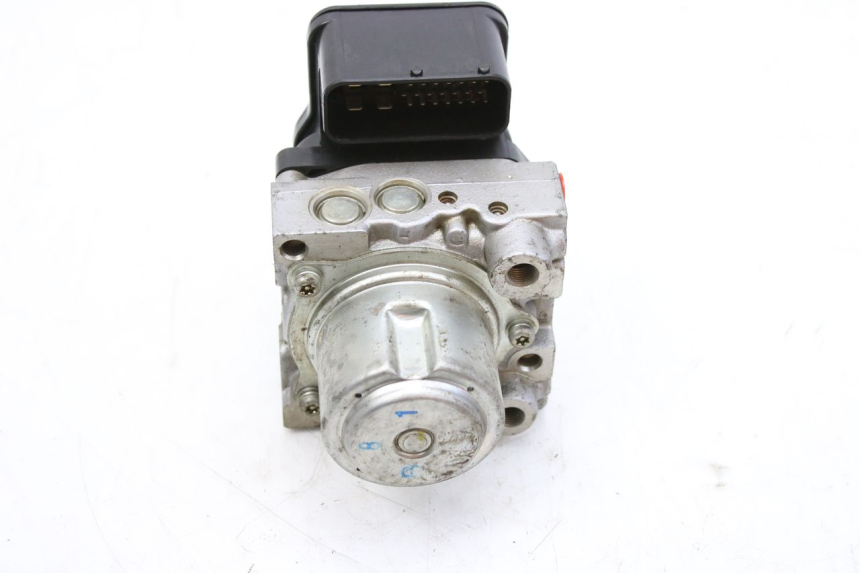photo de POMPE ABS HONDA FES S-WING SWING ABS 125 (2007 - 2015) - Zoom état d’usage