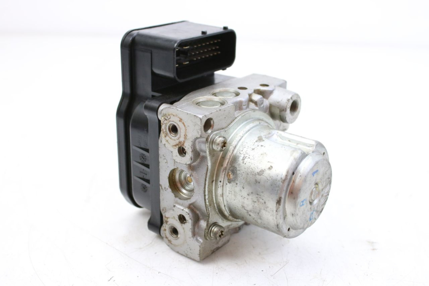 photo de POMPE ABS HONDA FES S-WING SWING ABS 125 (2007 - 2015) - Autre angle de vue