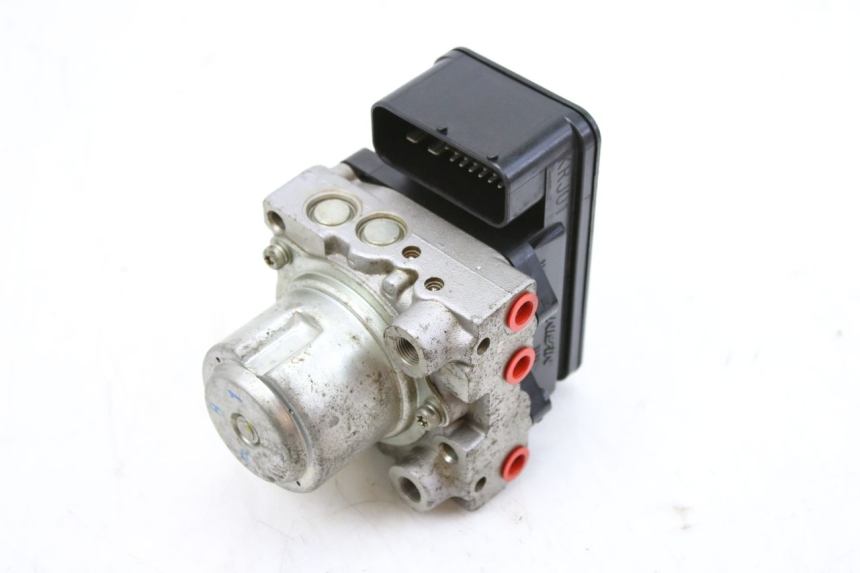 photo de POMPE ABS HONDA FES S-WING SWING ABS 125 (2007 - 2015) - Vue d’ensemble