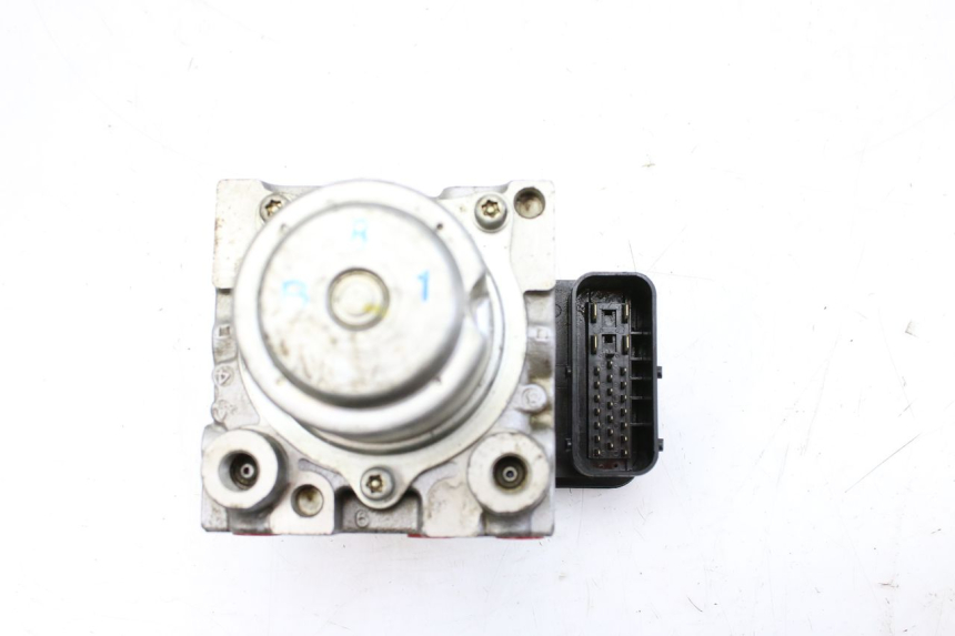 photo de POMPE ABS HONDA FES S-WING SWING ABS 125 (2007 - 2015) - Points de fixation