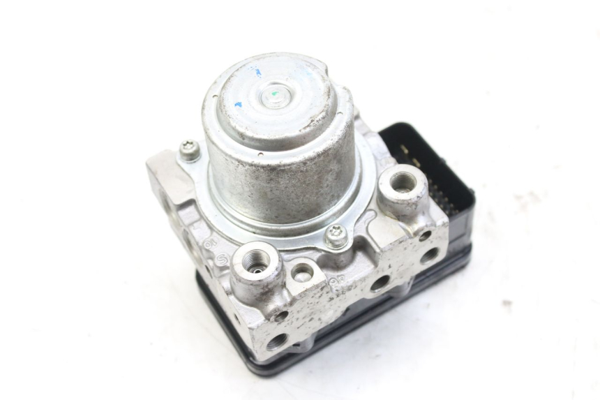 photo de POMPE ABS HONDA FES S-WING SWING ABS 125 (2007 - 2015) - État de surface