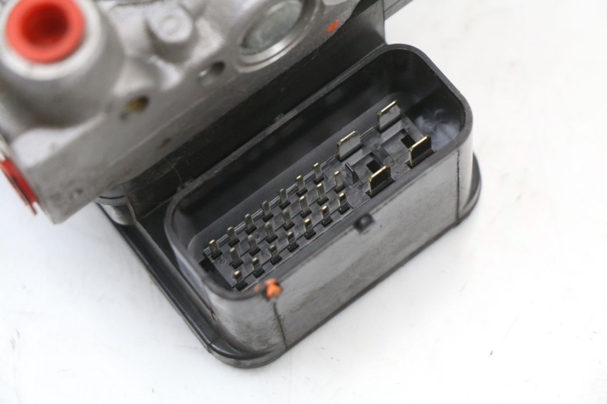 photo de POMPE ABS HONDA FES S-WING SWING ABS 125 (2007 - 2015) - Zoom état d’usage