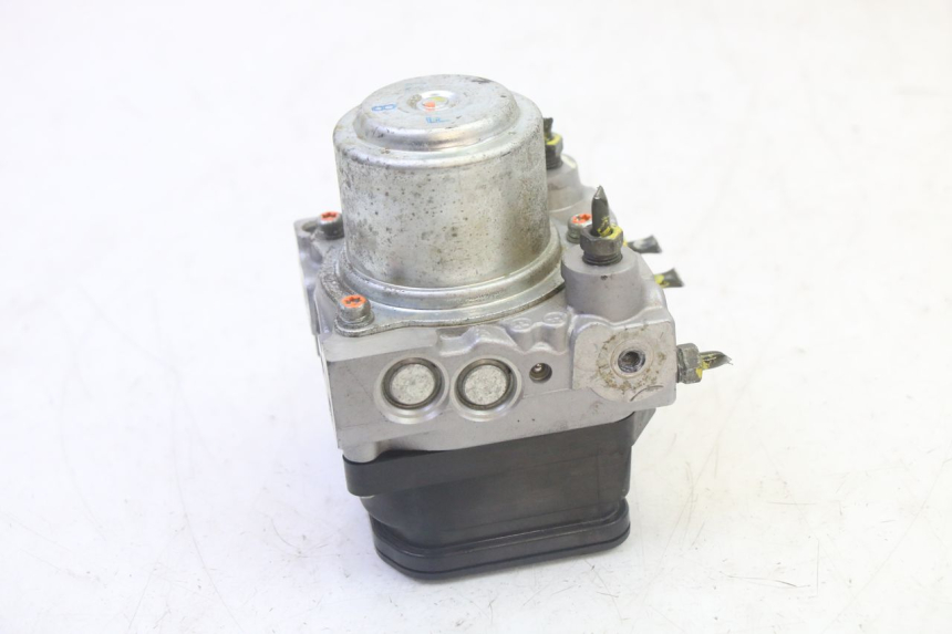 photo de POMPE ABS HONDA FES S-WING SWING ABS 125 (2007 - 2015) - Vue d’ensemble