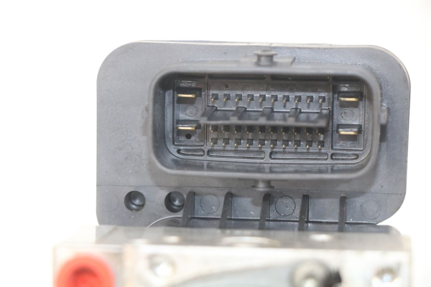 photo de POMPE ABS YAMAHA FJR ABS 1300 (2016 - 2020) - Points de fixation