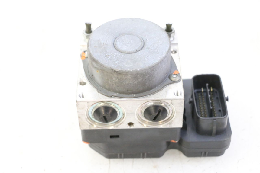 photo de POMPE ABS YAMAHA FJR ABS 1300 (2006 - 2012) - Autre angle de vue