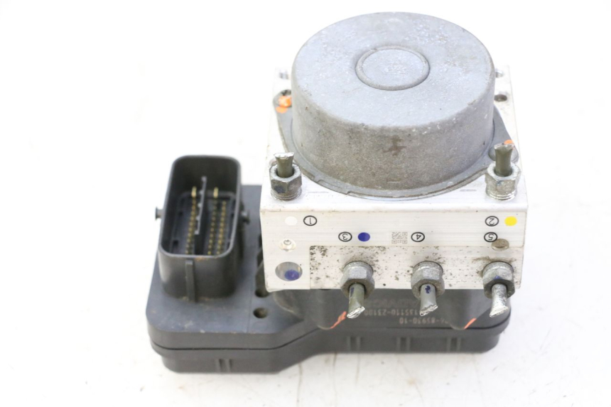 photo de POMPE ABS YAMAHA FJR ABS 1300 (2006 - 2012) - Points de fixation