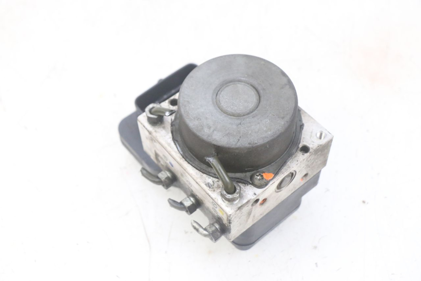 photo de POMPE ABS YAMAHA FJR ABS 1300 (2006 - 2012) - Points de fixation