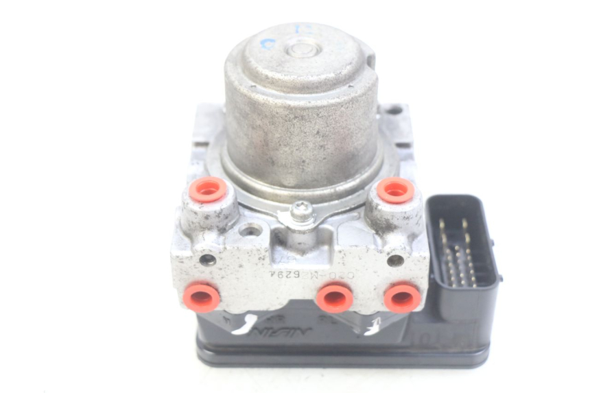 photo de POMPE ABS HONDA FJS SILVERWING SILVER WING 400 (2009 - 2016) - Vue principale