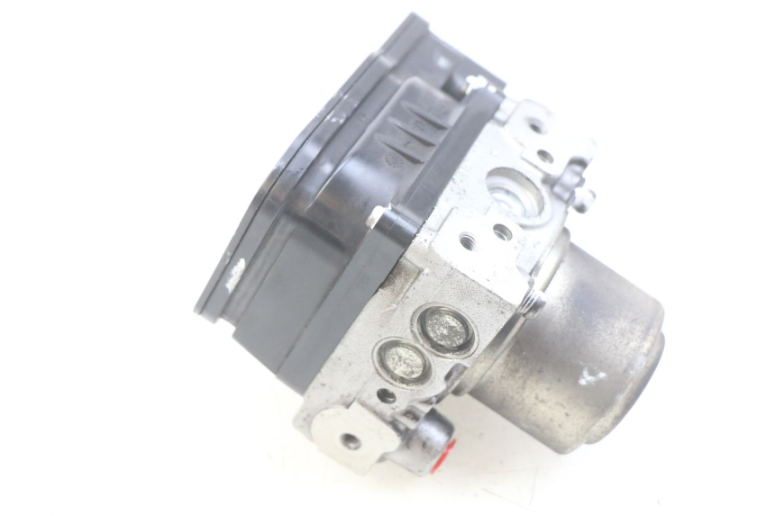 photo de POMPE ABS HONDA FJS SILVERWING SILVER WING 400 (2009 - 2016) - Détail de la pièce