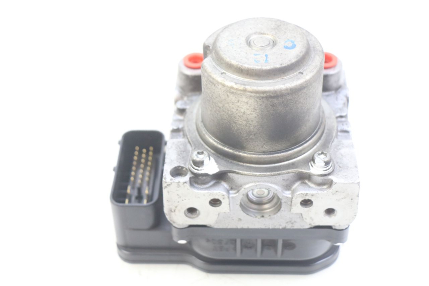 photo de POMPE ABS HONDA FJS SILVERWING SILVER WING 400 (2009 - 2016) - Vue produit