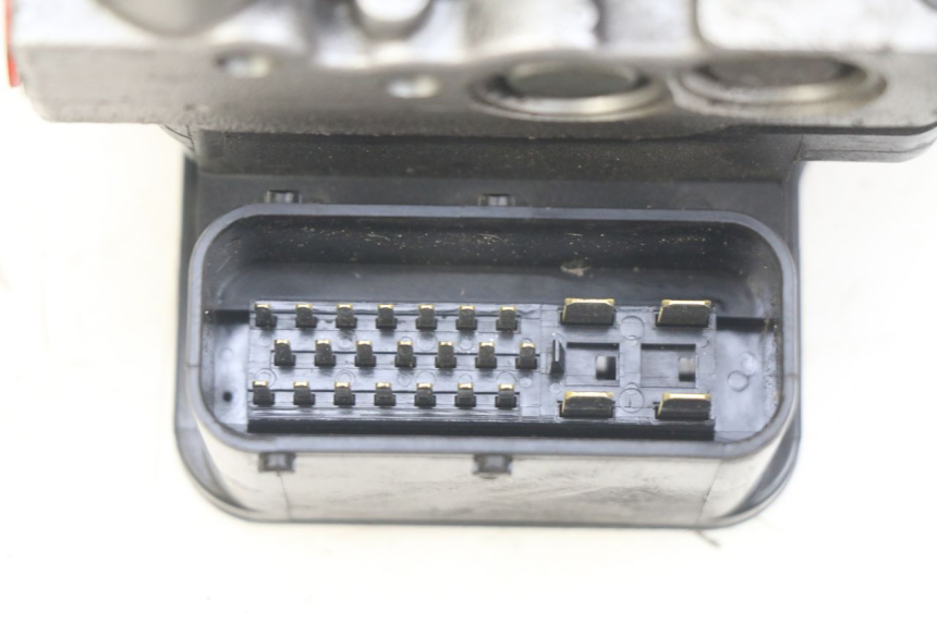 photo de POMPE ABS HONDA FJS SILVERWING SILVER WING 400 (2009 - 2016) - Zoom composants