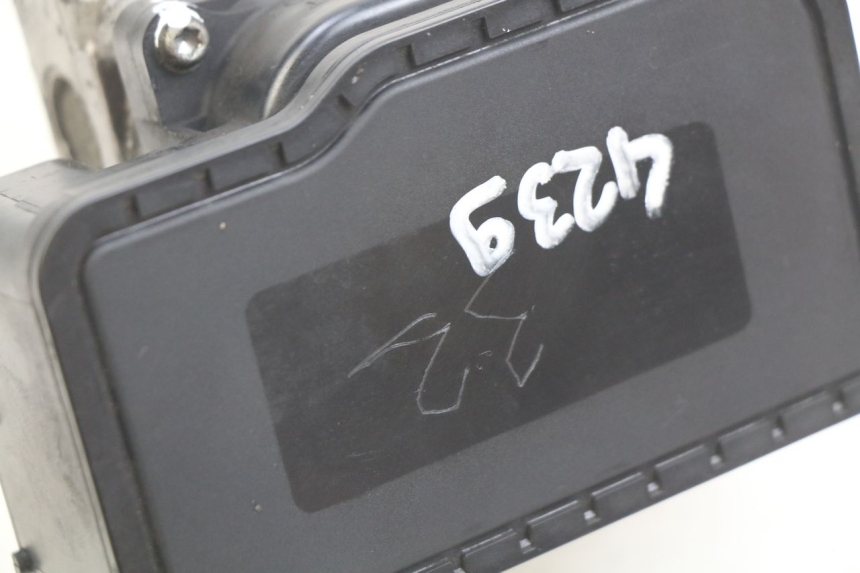 photo de POMPE ABS HONDA FJS SILVERWING SILVER WING 400 (2009 - 2016) - État de surface