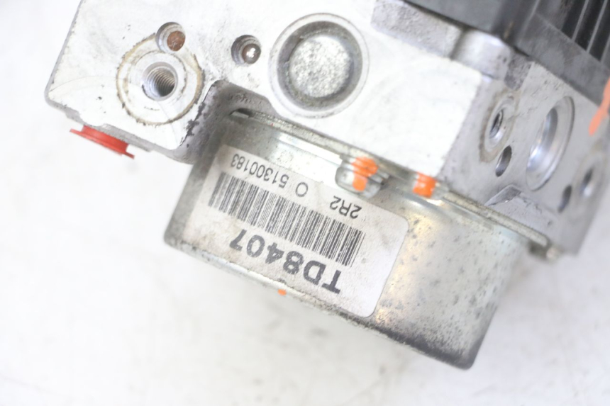 photo de POMPE ABS  HONDA FORZA ABS 300 (2013 - 2017) - Autre angle de vue