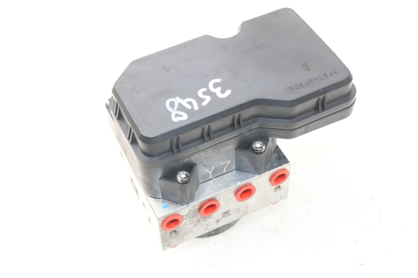 photo de POMPE ABS  YAMAHA FZ8 800 (2010 - 2016) - Détail de la pièce