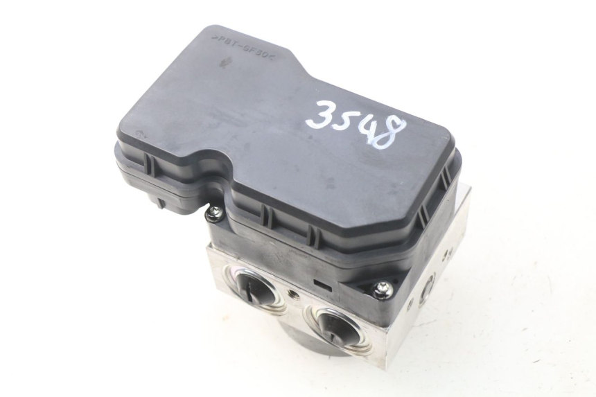 photo de POMPE ABS  YAMAHA FZ8 800 (2010 - 2016) - Zoom état d’usage