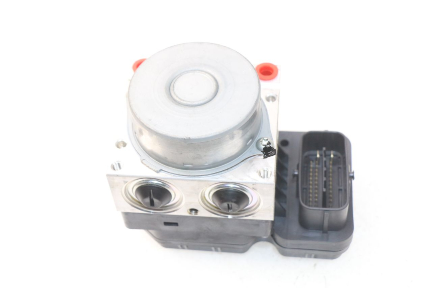 photo de POMPE ABS  YAMAHA FZ8 800 (2010 - 2016) - Vue d’ensemble