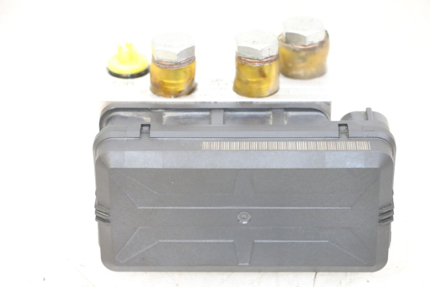 photo de POMPE ABS  HUSQVARNA SVARTPILEN 401 (2018 - 2023) - État de surface